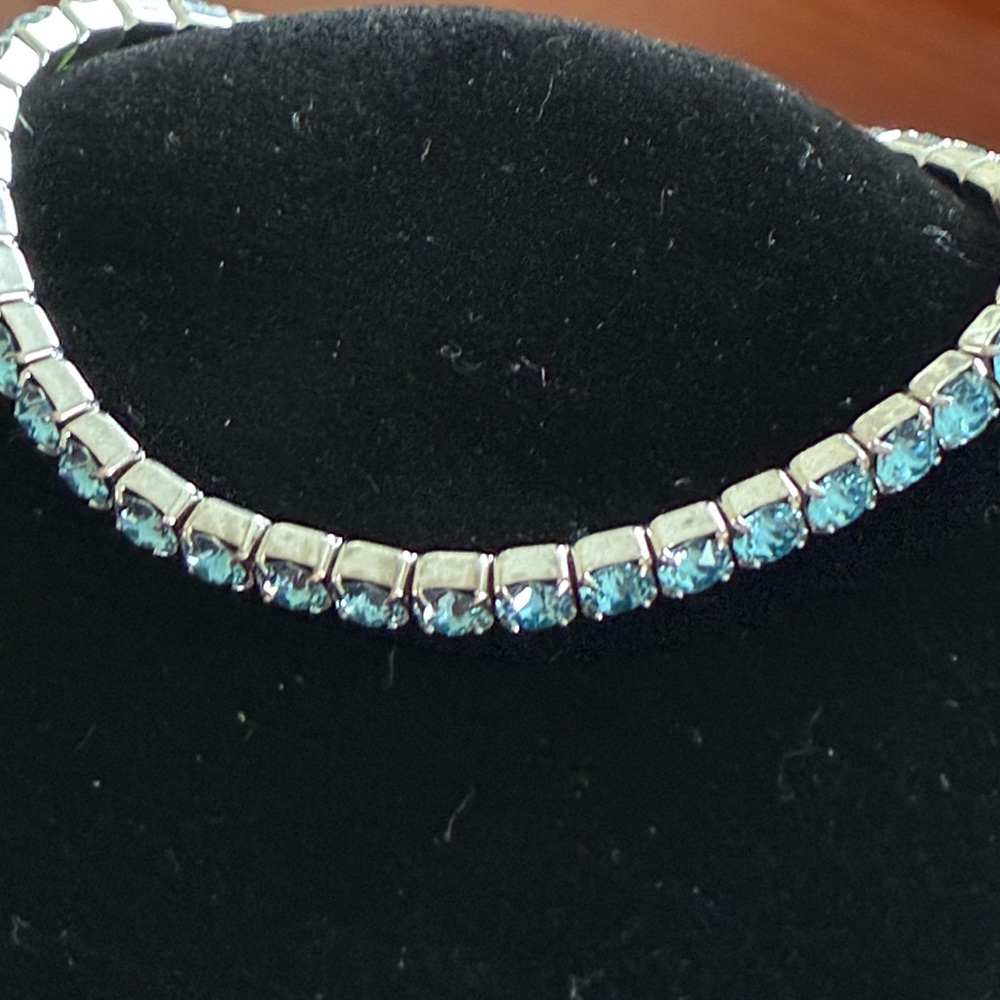 Swarovski Stretch Silver bracelet with Aqua Blue Crystals
